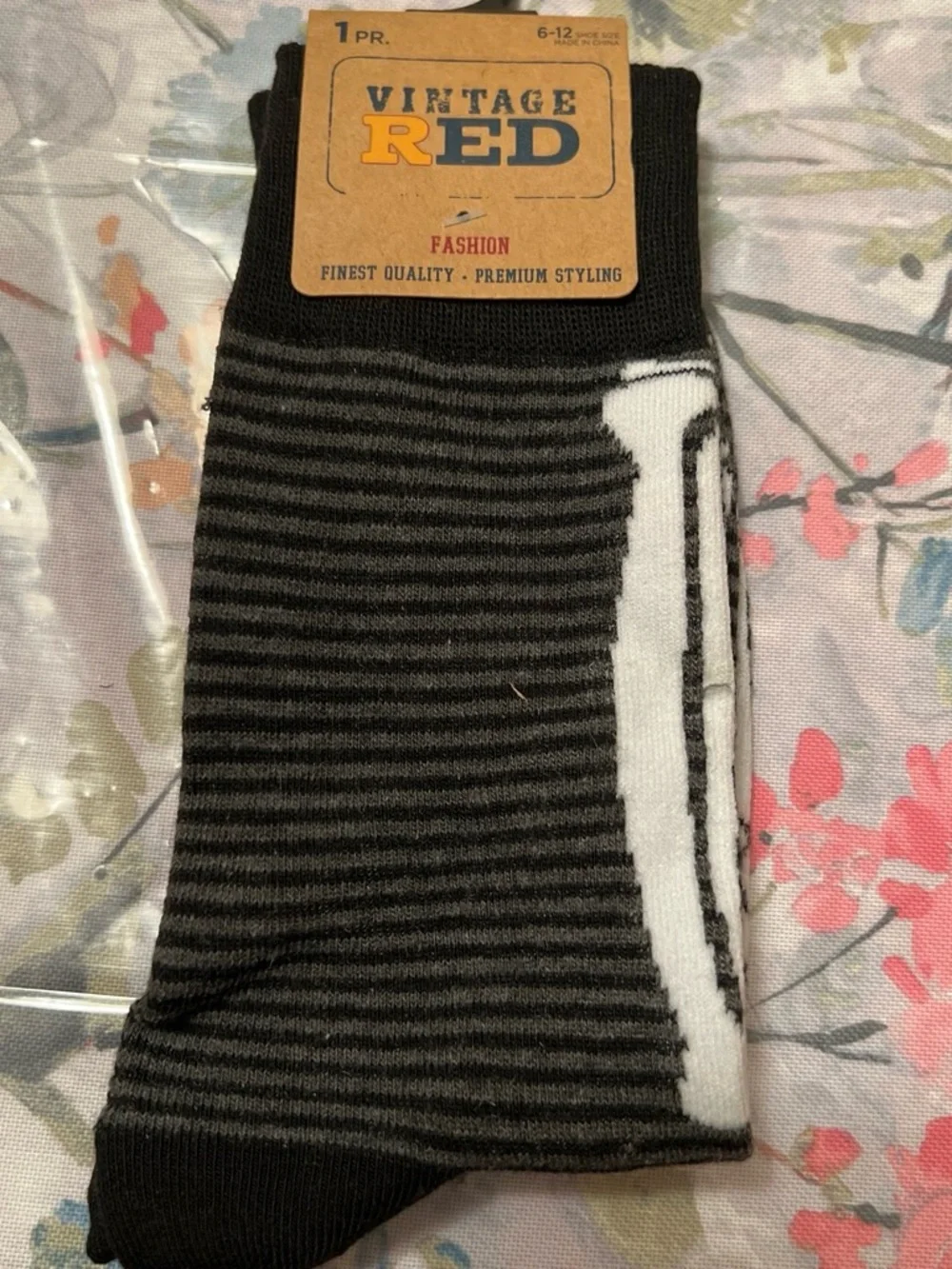 Vintage Men’s Black & Gray Striped Crew Socks